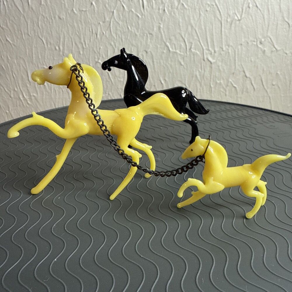 Vtg Hand Blown Art Glass Mare & Foal On Chain Miniature Horse Yellow + Black One